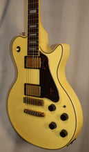 Load image into Gallery viewer, Performer PF300 White Made in Japan with original case Lawsuit Era Les Paul Copy vintage 1978-79
