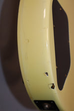 Load image into Gallery viewer, Performer PF300 White Made in Japan with original case Lawsuit Era Les Paul Copy vintage 1978-79
