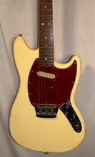 Load image into Gallery viewer, Fender MusicMaster II Olympic White vintage 1966 24" Scale electric guitar
