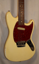 Load image into Gallery viewer, Fender MusicMaster II Olympic White vintage 1966 24" Scale electric guitar
