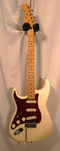 Load image into Gallery viewer, Fender Made in Mexico Player Plus Stratocaster Left-Handed Olympic Pearl used 2023
