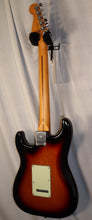 Load image into Gallery viewer, Fender Player Pluss HSS 3-color Sunburst Maple Fingerboard 70th Anniversary Stratocaster 2024
