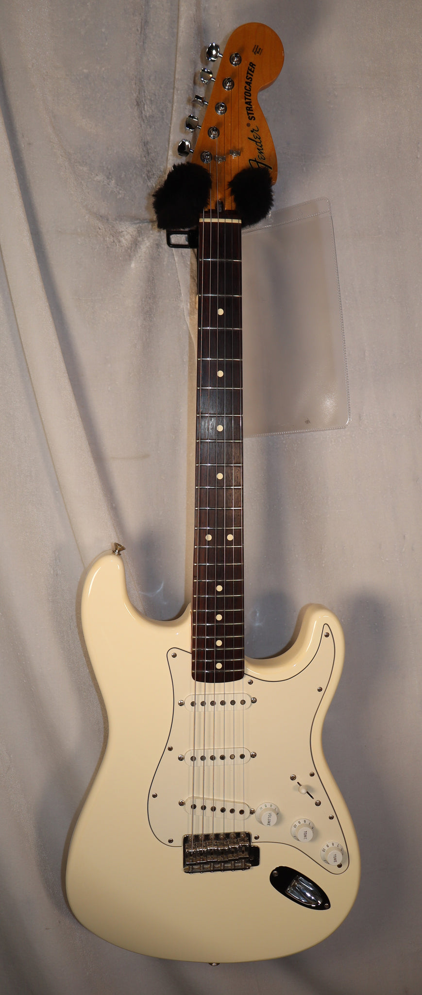 品多く Fender Classic Series 70s Stratocaster Rosewood Fingerboard ギター