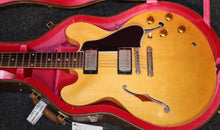 Load image into Gallery viewer, Gibson Gibson Custom Shop 1959 ES-335 Reissue Murphy Lab Ultra Light Aged Vintage Natural 2022
