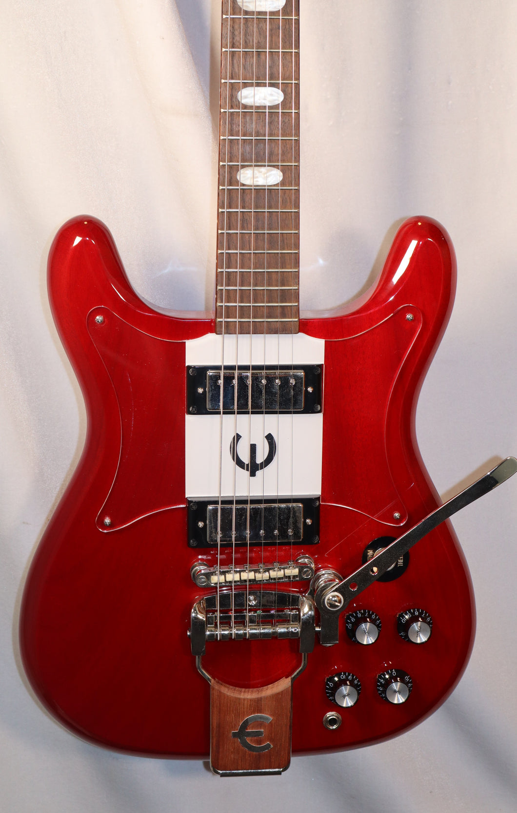 Epiphone Crestwood Custom Tremotone Cherry electric guitar used