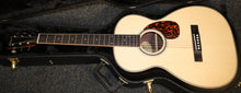 Load image into Gallery viewer, Larrivee 00-40R Indian Rosewood Back &amp; Sides Alpine Moon Spruce Top Legacy Series Parlor Acoustic
