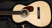 Load image into Gallery viewer, Larrivee 00-40R Indian Rosewood Back &amp; Sides Alpine Moon Spruce Top Legacy Series Parlor Acoustic
