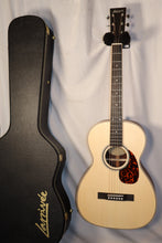 Load image into Gallery viewer, Larrivee 00-40R Indian Rosewood Back &amp; Sides Alpine Moon Spruce Top Legacy Series Parlor Acoustic
