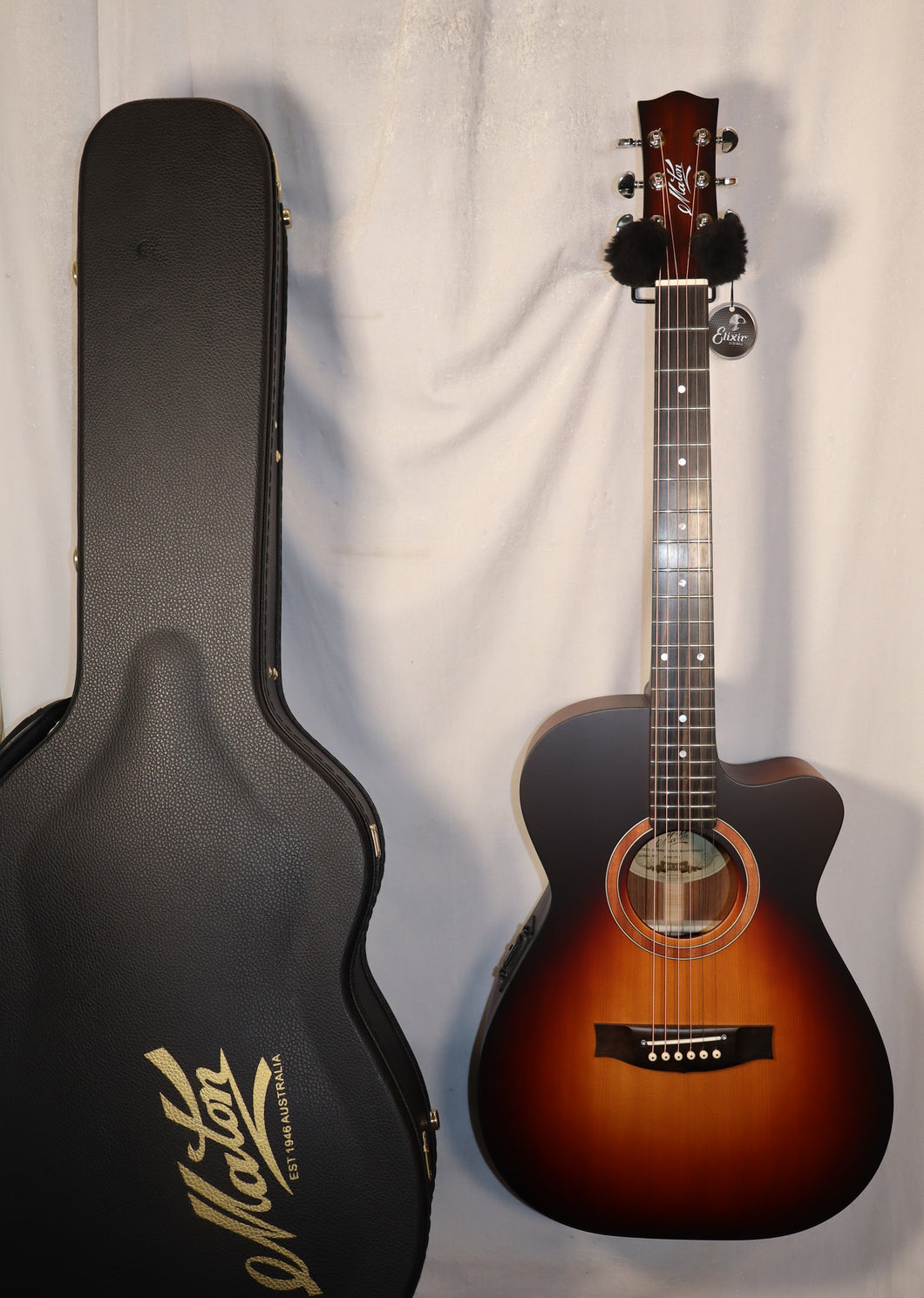 Maton SRS808C-TSB Solid Road Series Cutaway Tobacco Sunburst Satin Finish with case