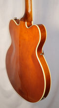 Load image into Gallery viewer, Gretsch G2622LH/SNGBRL Barrel Stain Finish Left-Handed Streamliner Center Block V-Stoptail Semi-Hollow Lefty used
