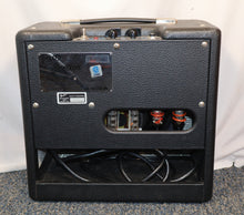 Load image into Gallery viewer, Fender Pro Junior 1x10&quot; 15 watt Guitar Tube Combo Amp 1997 Made in USA

