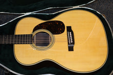 Load image into Gallery viewer, Martin 000-28 Spruce Top Rosewood Back &amp; Sides Auditorium Acoustic Guitar with case 2023
