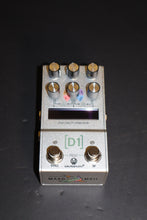Load image into Gallery viewer, Walrus Audio Mako MKII D1 High Fidelity Stereo Delay guitar effect used
