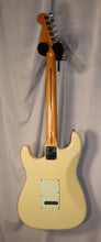 Load image into Gallery viewer, Fender American Standard Stratocaster Arctic White 1988
