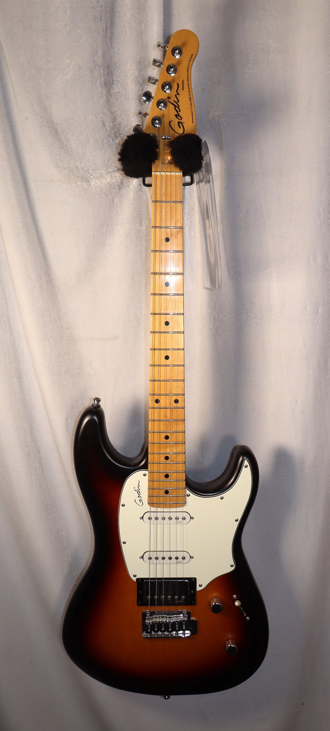Godin Session HSS Sunburst Satin Finish Maple Neck electric guitar used