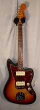 Load image into Gallery viewer, Fender Jazzmaster Sunburst vintage 1966 with reissue Fender case Setup for optimal playability
