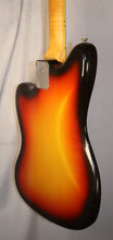 Load image into Gallery viewer, Fender Jazzmaster Sunburst vintage 1966 with reissue Fender case Setup for optimal playability
