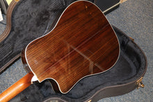 Load image into Gallery viewer, Taylor 810ce Natural Dreadnought Cutaway Acoustic Electric ES1 Expression System with case 2005
