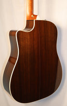 Load image into Gallery viewer, Taylor 810ce Natural Dreadnought Cutaway Acoustic Electric ES1 Expression System with case 2005

