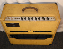 Load image into Gallery viewer, Fender Tweed Blues DeVille 4x10&quot;Tube Guitar Combo Amp used 1994
