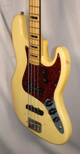Load image into Gallery viewer, Fender Jazz Bass Olympic White Maple Fingerboard with original case 1971 vintage ALL ORIGINAL
