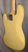 Load image into Gallery viewer, Fender Jazz Bass Olympic White Maple Fingerboard with original case 1971 vintage ALL ORIGINAL
