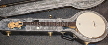 Load image into Gallery viewer, Gold Tone Maple Mountain Openback 5-string Banjo with case used
