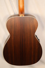 Load image into Gallery viewer, Maton ER90 Traditional Natural Acoustic Electric Guitar with case Open Box / B-Stock
