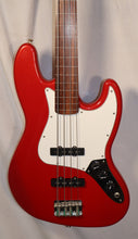 Load image into Gallery viewer, Fender Fretless Jazz Bass Red 4-string electric bass with gig bag used Made in Mexico
