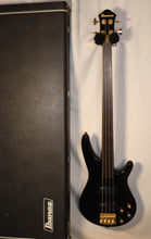 Load image into Gallery viewer, Ibanez Musician MC2940-BK Black Neck Through Fretless Bass Made in Japan 1986-87 vintage with case
