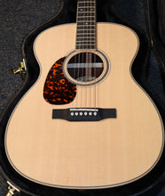 Load image into Gallery viewer, Larrivee OM-40R Left-Handed Spruce Top Rosewood Back &amp; Sides Acoustic Guitar with case NEW Lefty
