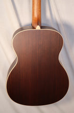 Load image into Gallery viewer, Larrivee OM-40R Left-Handed Spruce Top Rosewood Back &amp; Sides Acoustic Guitar with case NEW Lefty
