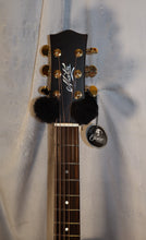 Load image into Gallery viewer, Maton Troubadour Traditional Tobacco Sunburst Acoustic Electric
