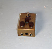 Load image into Gallery viewer, J. Rockett Audio Designs Archer IKon Overdrive guitar effect used

