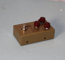 Load image into Gallery viewer, J. Rockett Audio Designs Archer IKon Overdrive guitar effect used
