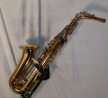 Load image into Gallery viewer, Yamaha Advantage YAS-200ADII Alto Saxophone with case + mouthpiece +ligature used Made in Indonesia
