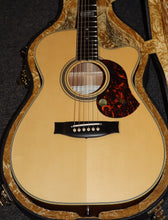 Load image into Gallery viewer, Maton EBG808TEC Tommy Emmanuel Acoustic Electric Guitar with case NEW s/n 33426

