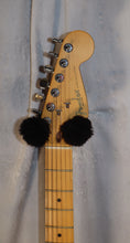 Load image into Gallery viewer, Fender USA 50th Anniversary Lone Star Stratocaster Shoreline Gold with case 1996

