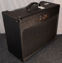 Load image into Gallery viewer, Crate V Series 5112 VFX 1x12" 50-watt 2-Channel All Tube Combo Amp with Effects used LOCAL PICKUP ONLY
