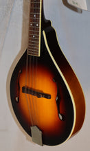 Load image into Gallery viewer, Kentucky KM160 A-Style Mandolin Sunburst with gig bag used
