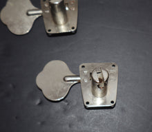 Load image into Gallery viewer, Fender Bass Machines Set of 4 Vintage Late 60s Bass Tuning Heads

