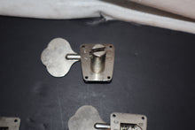 Load image into Gallery viewer, Fender Bass Machines Set of 4 Vintage Late 60s Bass Tuning Heads
