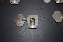Load image into Gallery viewer, Fender Bass Machines Set of 4 Vintage Late 60s Bass Tuning Heads
