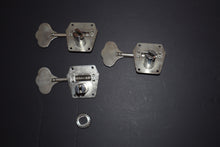 Load image into Gallery viewer, Fender Bass Tuning Machines Lot of 4 vintage 1960s - 2 complete Pre-CBS, 1 incomplete Pre-CGS, 1 Late 60s
