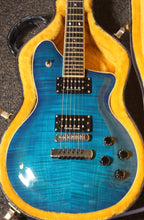Load image into Gallery viewer, Washburn Custom Shop USA CT5 Centurion electric guitar with case used 1999 - Blue Flame Top
