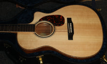Load image into Gallery viewer, Larrivee OMV-05 Select Mahogany Series Gloss Finish Venetian Cutaway Acoustic Guitar with case NEW

