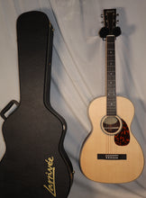 Load image into Gallery viewer, Larrivee OO‐40R Legacy Series Indian Rosewood Back &amp; Sides Acoustic Guitar with case B-stock

