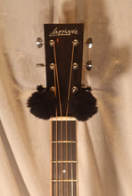 Load image into Gallery viewer, Larrivee OO‐40R Legacy Series Indian Rosewood Back &amp; Sides Acoustic Guitar with case B-stock

