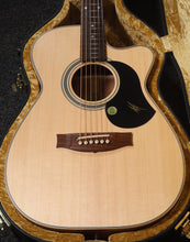 Load image into Gallery viewer, Maton Artist Signature Series Joe Robinson Model Acoustic Electric Guitar with case B-stock
