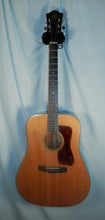 Load image into Gallery viewer, Guild D-35 Natural Dreadnought Acoustic Guitar vintage 1972
